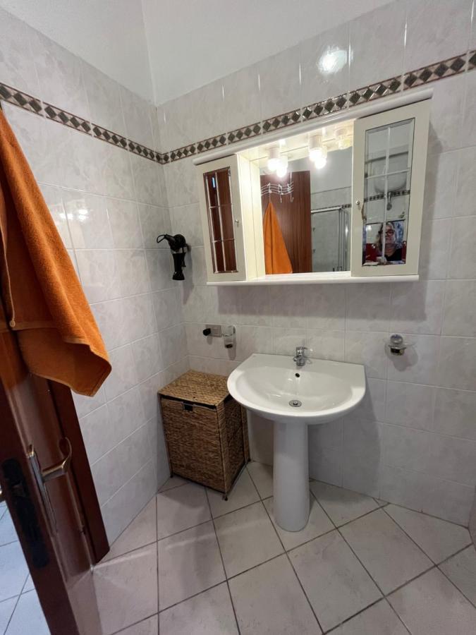 הוילה קיה La Casa Sotto La Torre מראה חיצוני תמונה